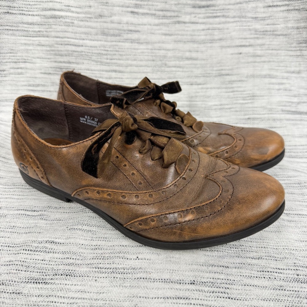 Born Kika Brown Leather Wingtip Oxfords Lace Up Distressed Preppy Academia 6.5
